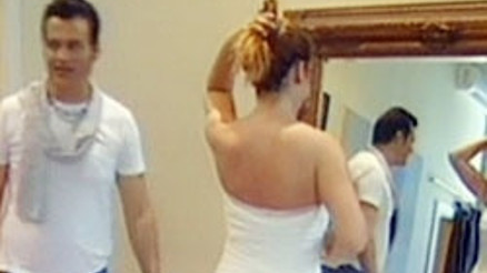 Nişanlısına gelinliğini kendi elleriyle seçti