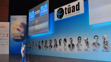 TÜAD Zirvesi araştırma sektöründe değer ve dönüşümü tartışıyor
