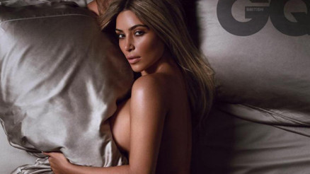 KARDASHIANIN ÇIPLAK FOTOĞRAFLARI İNTERNETTE