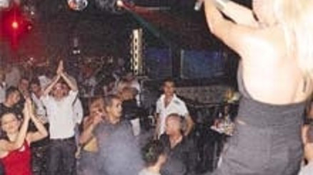 İstanbul geceleri zembereğinden boşandı