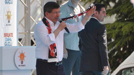 Davutoğlundan MHPye: Biraz tarihi araştır