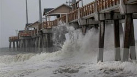 Irene kasırgası ilk kurbanlarını aldı