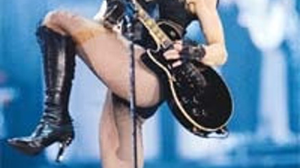 50’lik Madonna’yla Amsterdam’da nefes nefese iki saat