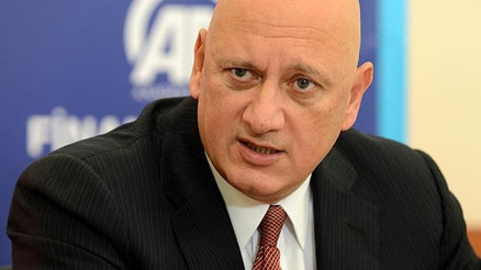 ‘Ayrılığım  siyasi değil’