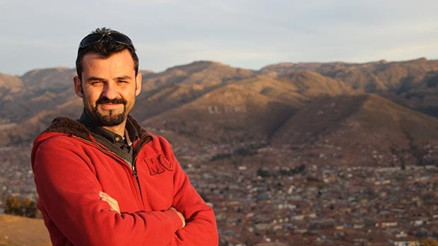 Her yüzde farklı bir hikâye var