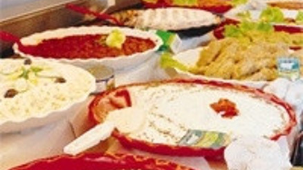 Yunanlı turistler gecede 5 garantili afrodizyak karışımını kapışıyor