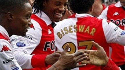 Feyenoordu Corendon taşıdı