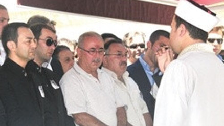 Baba Ortaç son yolculuğuna uğurlandı