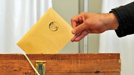 Birinci AK Parti ama kazanan MHP