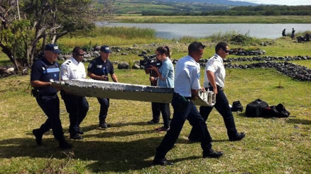 Fransa’nın La Runion adasında bulunan uçak parçalarının MH370 uçağına ait olduğu kesinleşti