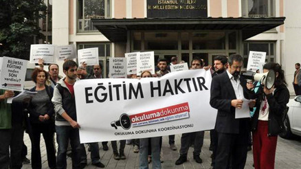 İl Milli Eğitim Müdürlüğü önünde eylem