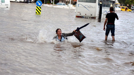 Antalya dün akşam boğuldu