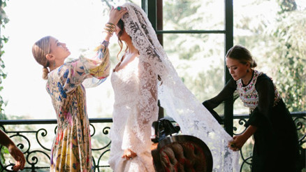 Mary Kate ve Ashley Olsendan ilk gelinlik