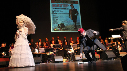 ‘Yeşilçam Efsanesi’ şarkılarla Essen’de yaşatıldı