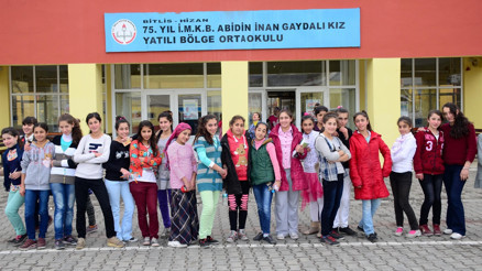 Gönüllü öğretmenler, kız çocuklarını okula kazandırıyor