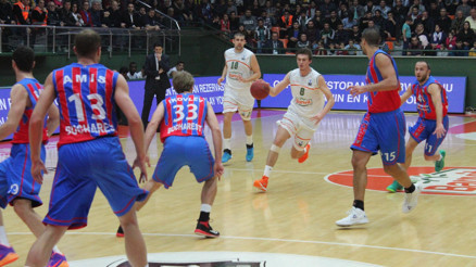 Banvit: 90 - Steaua CSM Eximbank Bükreş: 60