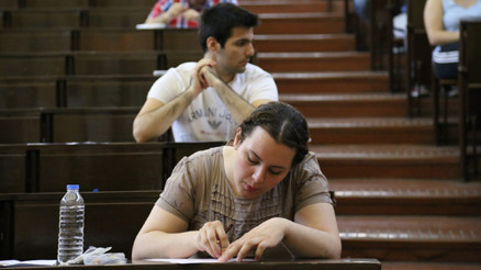 Üniversite birincilerinin tercihi  Hukuk, tıp ve mühendislik