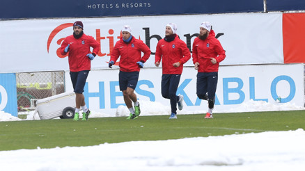 Karşılaşma için heyecan dorukta Trabzonspor – Beşiktaş maçı saat kaçta oynanacak Maç hangi kanalda yayınlanacak Son gelişmeler... Karşılaşma için heyecan dorukta Trabzonspor – Beşiktaş maçı saat kaçta oynanacak Maç hangi kanalda yayınlanacak Son gelişmeler...