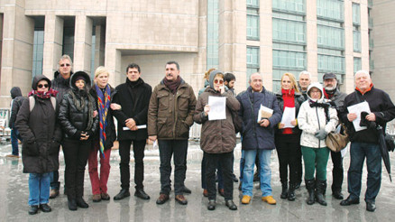 Kendilerini ihbar ettiler