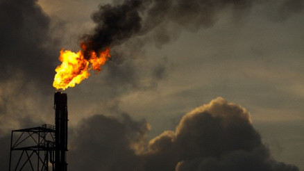 Petrolde iflas konuşulurken, İrandan destek geldi