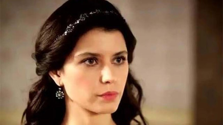 Beren Saatin fanları sosyal medyada reyting timi kurdu