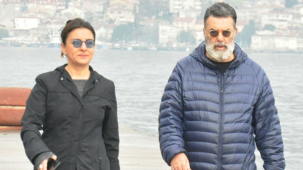 Ali Taran sevgiliyle yürüyüşte