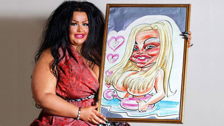 Karikatür gibi görünmek için servet harcıyor Karikatür gibi görünmek için servet harcıyor