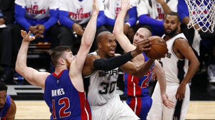 San Antonio Spursten art arda 6. galibiyet