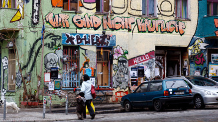 Almanyada bir Türk mahallesi: Küçük İstanbul Kreuzberg Almanyada bir Türk mahallesi: Küçük İstanbul Kreuzberg