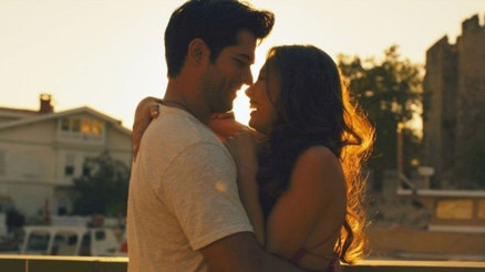 Kara Sevda 22. bölüm fragmanı Kozcuoğlu Ailesinin sırları - izle