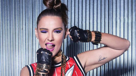 Demet Akalın kimdir