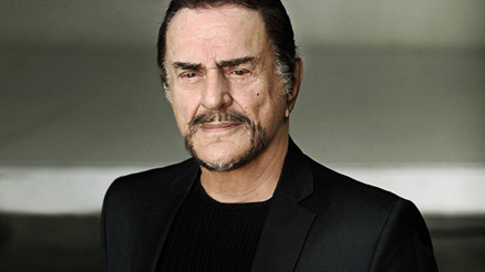 Alpaydan gül gibi bir şarkı