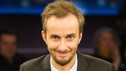 Jan Böhmermann Almanyadan ayrılıyor