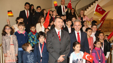 Avrupa’da 23 Nisan coşkuyla kutlandı