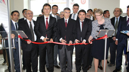 Aziz Sancar: Babalar ne söylerse söylesin kızlarımız eğitilsin