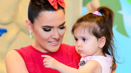 Demet Akalından Kansersiz Yaşam Derneğine destek