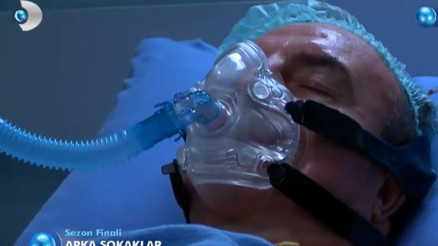 Arka Sokaklar sezon finalinde Rıza Baba ölecek mi