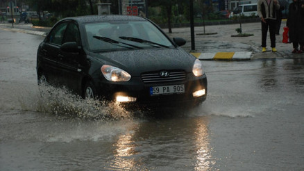 Çorluda sağanak