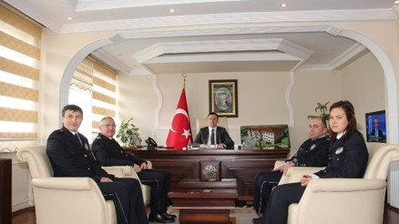 Kaymakam Zengin, İlçe Emniyet Müdürü Bozkurt’u Makamında Kabul Etti Kaymakam Zengin, İlçe Emniyet Müdürü Bozkurt’u Makamında Kabul Etti