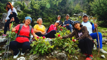 Kepez Antalyalıları Şakayık’la Buluşturdu