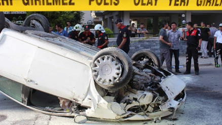 Polisten Kaçarken Kaza Yapan Otomobilden Uzun Namlulu Silah Çıktı