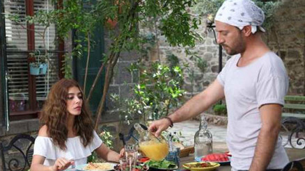 Rengarenk dizisi 4. yeni bölüm fragmanını yayınladı Rengarenk dizisi 4. yeni bölüm fragmanını yayınladı