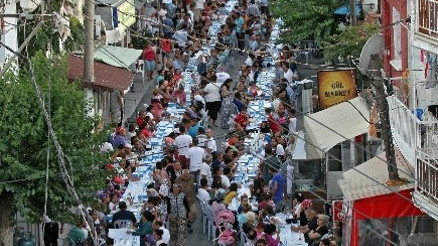 Ege Mahallesi Sakinleri İftarda Buluştu