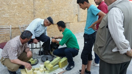 50 Yıldır Hem Kullanıyor Hem Satıyor