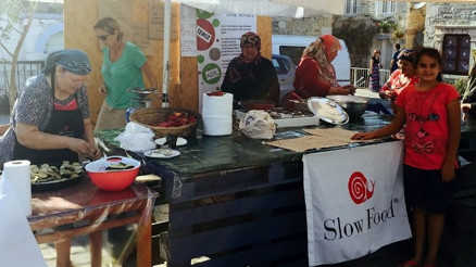 Foça Yeryüzü Pazarı’nda Ağustos Telaşı