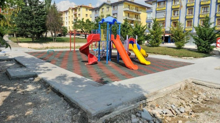 Altındağ’ın Parklarına Yaz Bakımı