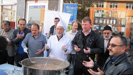 Eğitim Derneğinden Aşure Etkinliği