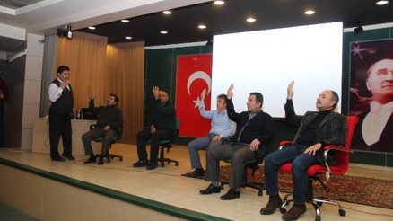 Gazeteciler Hipnoz Oldu