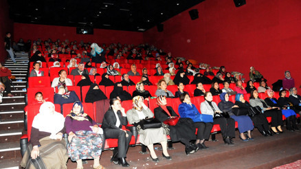 Erzurumda yüz kadın sinemayla tanıştı