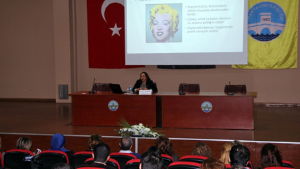 Popüler kültür, insanları kalıplaştırıyor